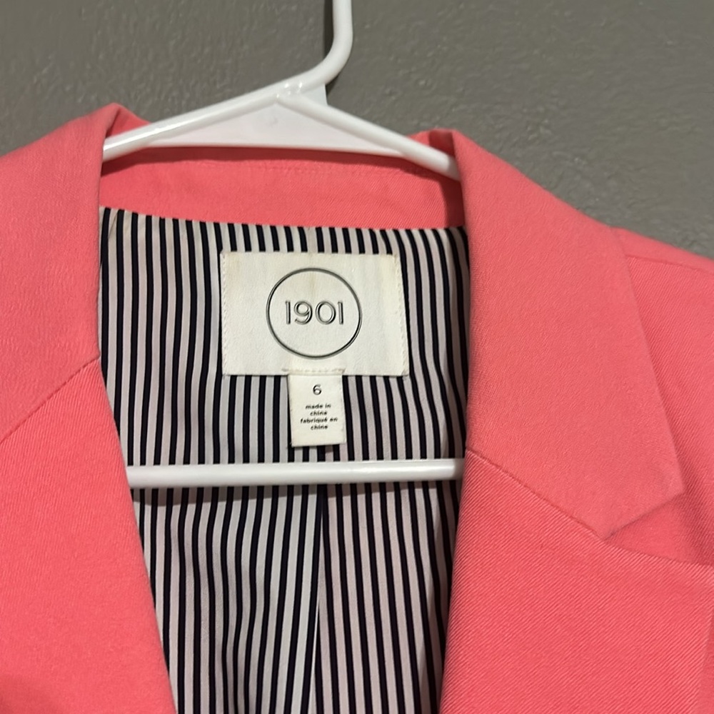 Pink blazer - Picture 3 of 4